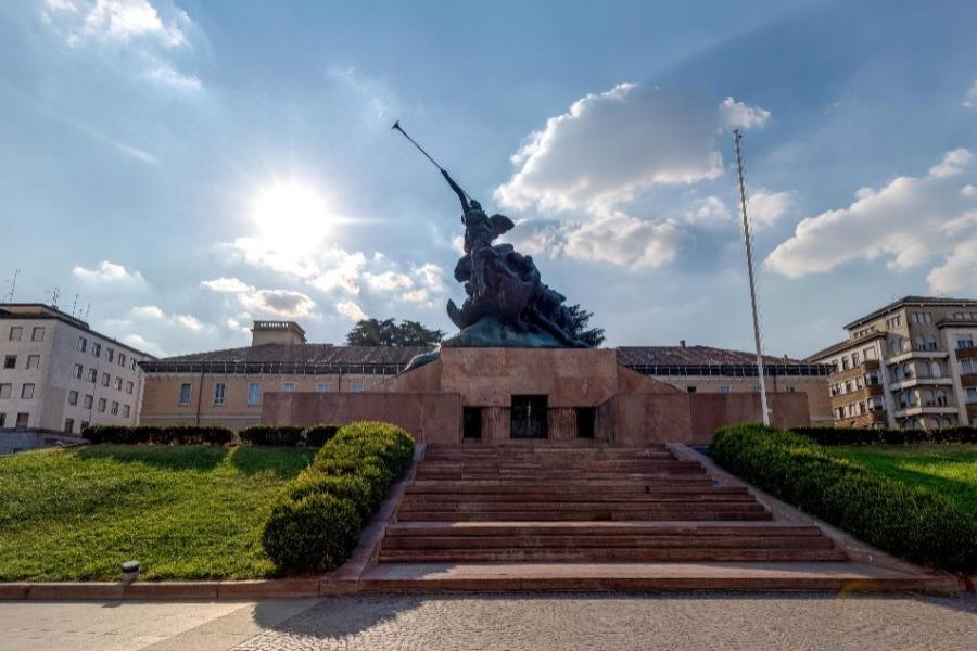 Piazza Trento e Trieste e Monumento ai Caduti