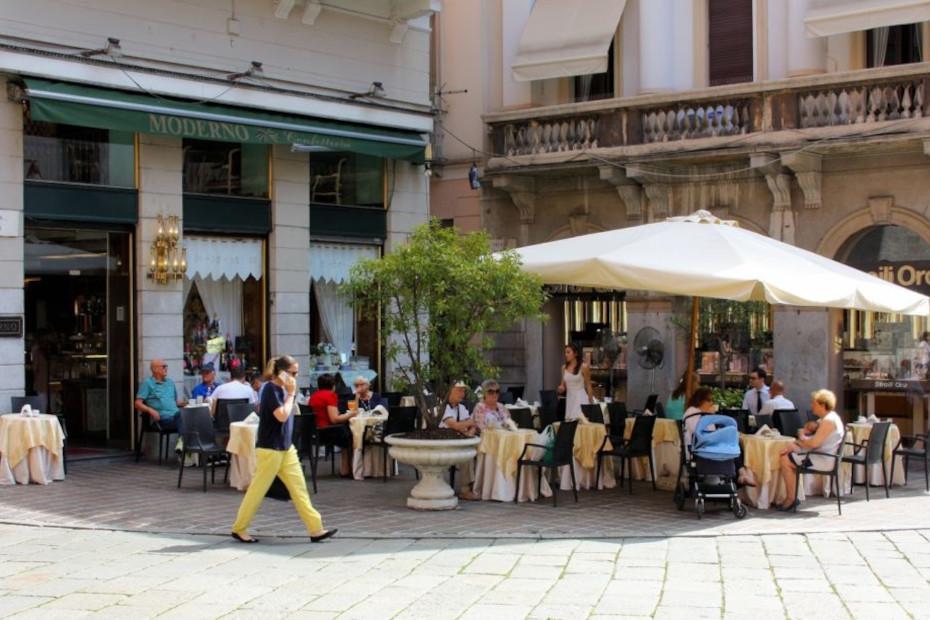 Bar Moderno
